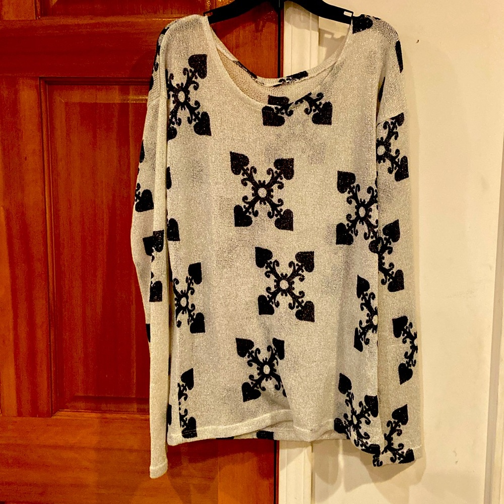 EUC! Women’s L, shimmery over shirt with spades design!